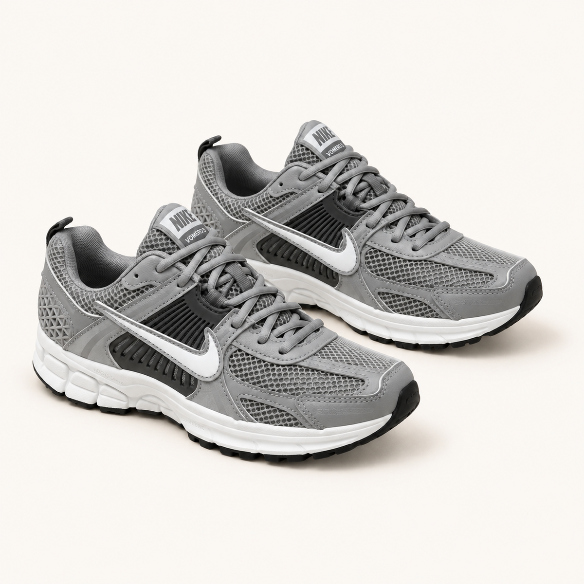 Nike Zoom Vomero 5 — Gris graphite